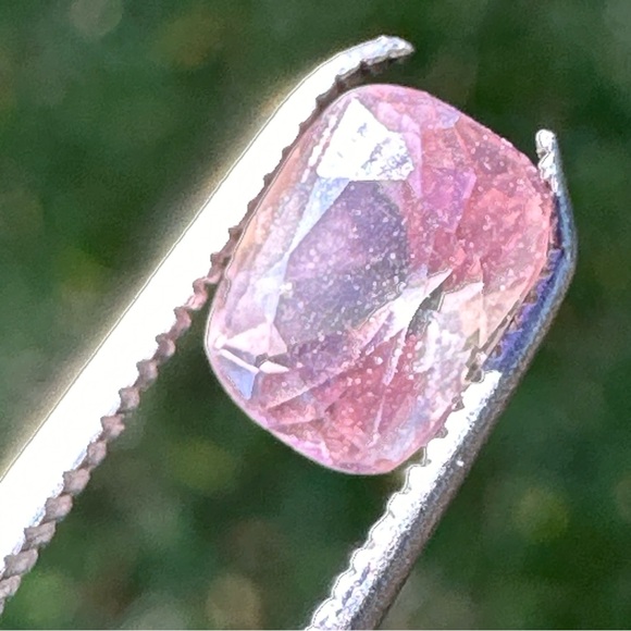 1.10 CTs Natural Unheated Pink Morganite Gemstone - Picture 10 of 17